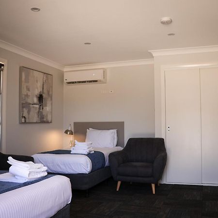دوبو Eastend Studio Apartments المظهر الخارجي الصورة